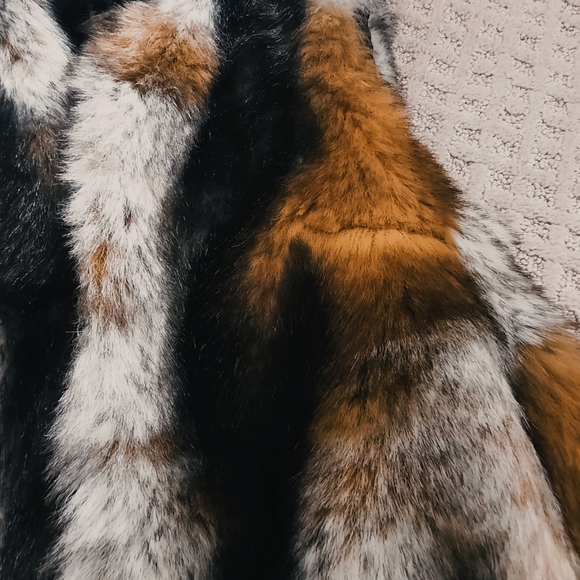 WAREHOUSE Fur Vest - Picture 3 of 7